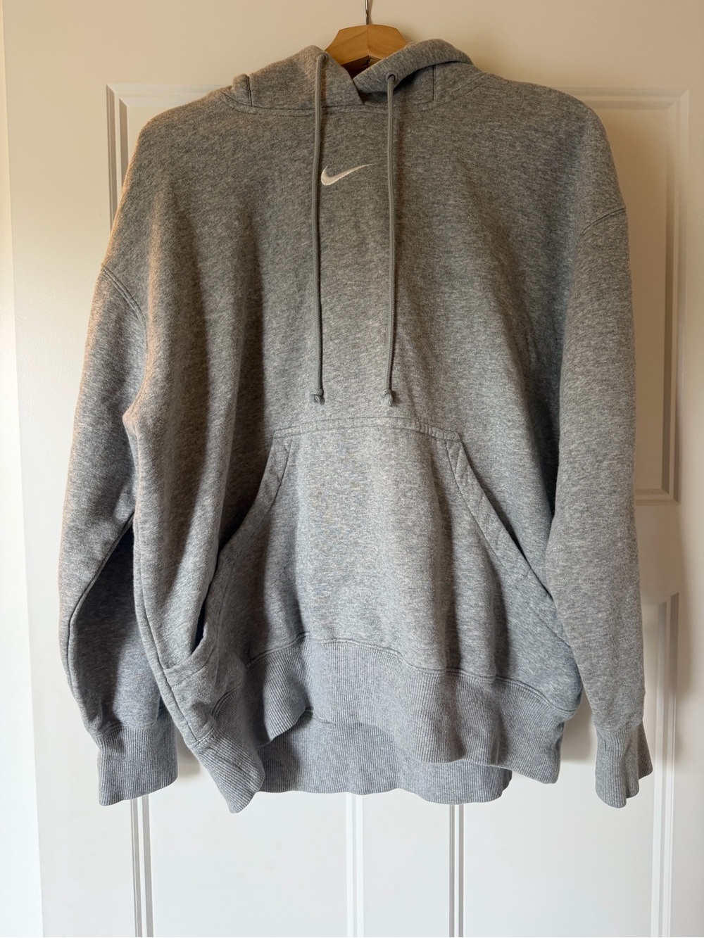 Nike Light Gray Pullover Hoodie with Fleece Lining